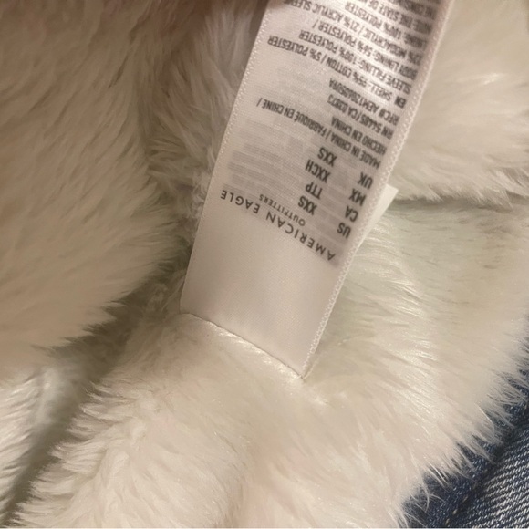 American Eagle Sherpa jacket womens size xxs - Picture 3 of 3